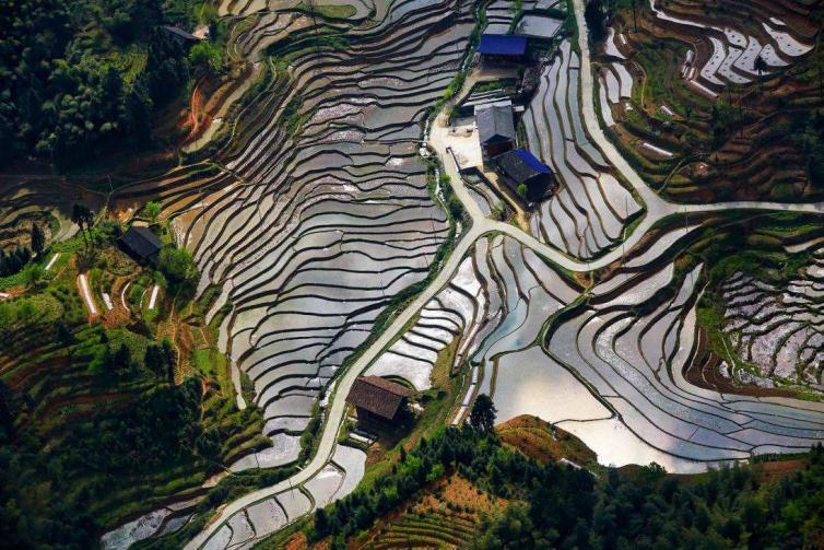 長沙周邊自駕游最值得去的9大景區(qū)，你去過幾處？湖南自駕好玩景點推薦