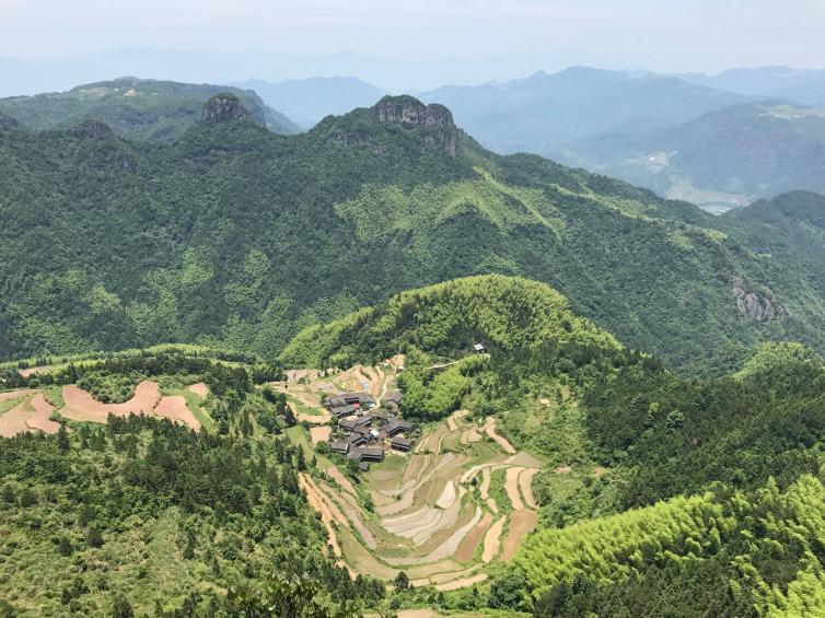 周末上海去哪好玩，上海周邊自駕游路線攻略，一起去感受藍天白云吧！