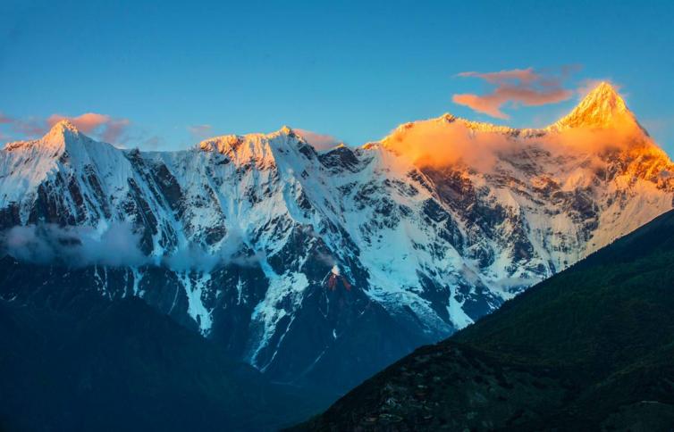 國內(nèi)最美10大名山自駕游目的地你去過幾個？暑假自駕游爬山去哪好玩