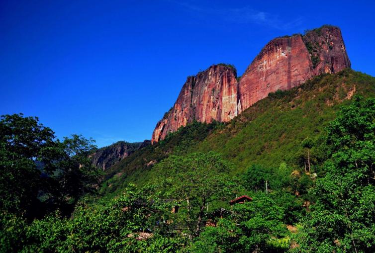 暑假河南自駕游去哪解壓避暑呢，來(lái)這幾個(gè)地方都對(duì)了，資深玩家為您推薦的7個(gè)自駕游好去處，請(qǐng)查收！