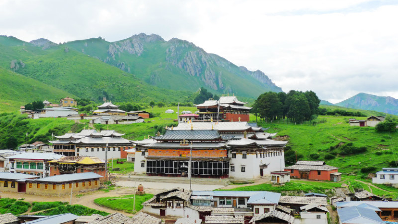 格爾底寺（達(dá)倉(cāng)納摩格爾底寺院）